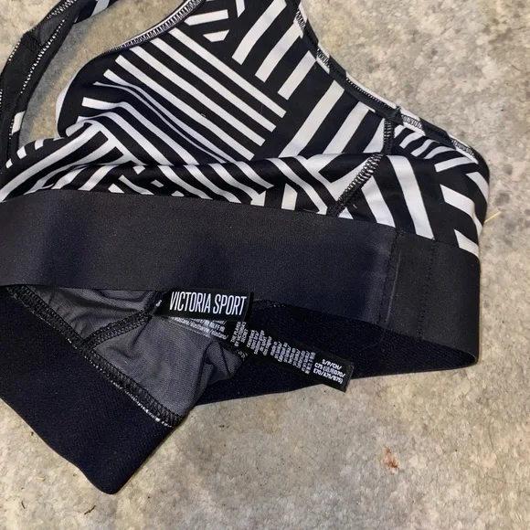 Victoria Secret sports bra - Picture 3 of 3